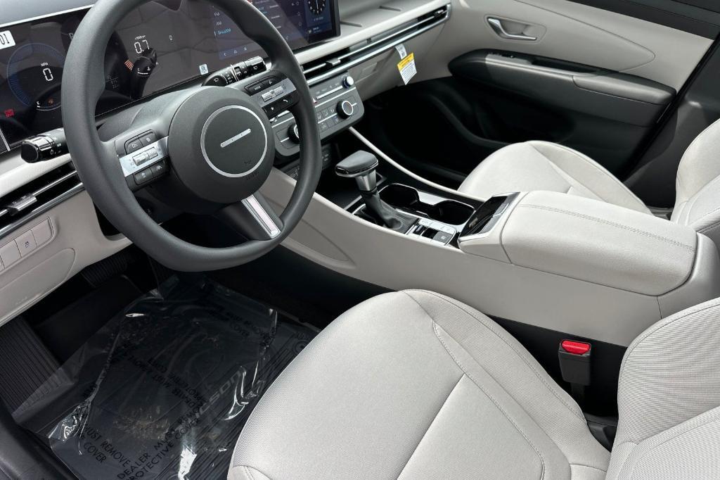 new 2025 Hyundai Tucson car, priced at $29,582