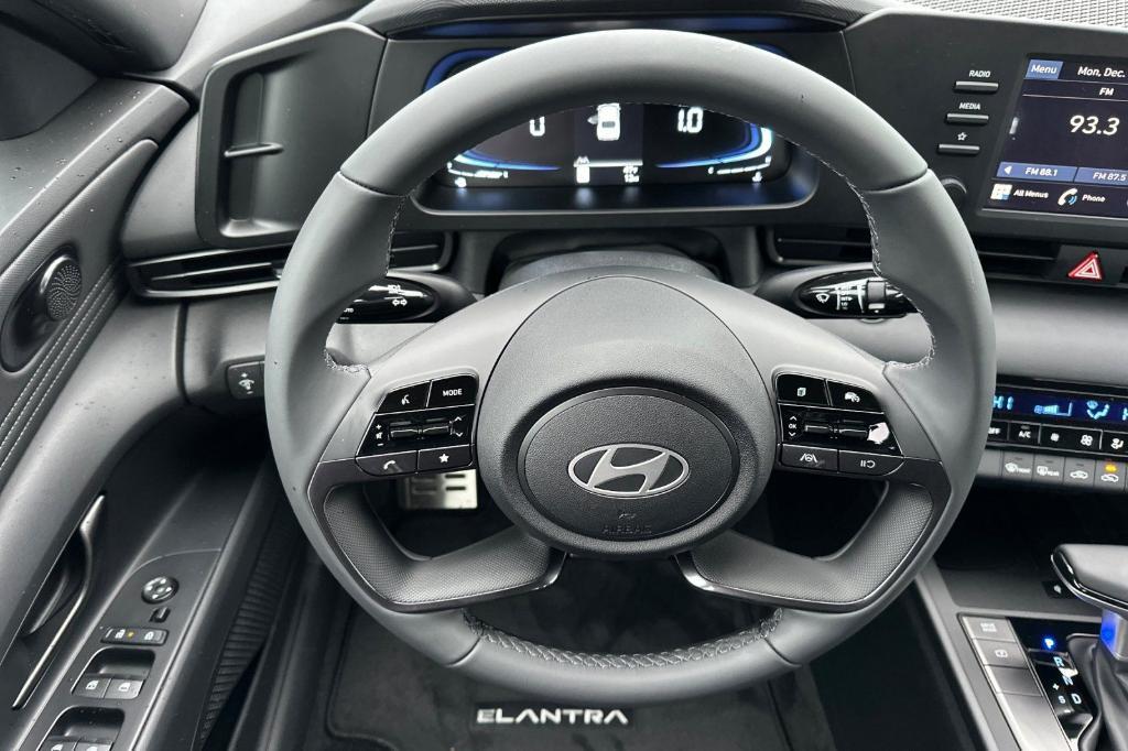 new 2025 Hyundai Elantra car