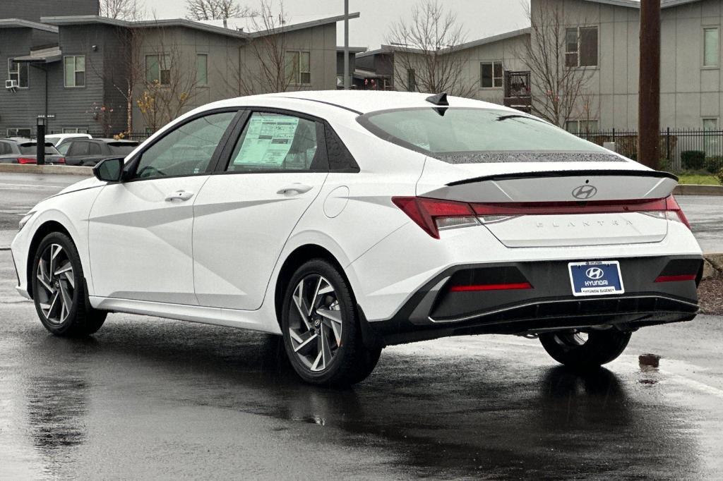 new 2025 Hyundai Elantra car