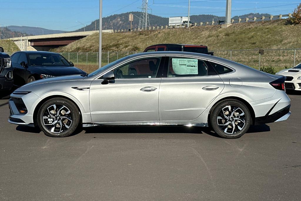 new 2025 Hyundai Sonata car, priced at $30,415