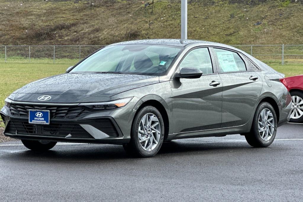 new 2025 Hyundai ELANTRA HEV car, priced at $26,105
