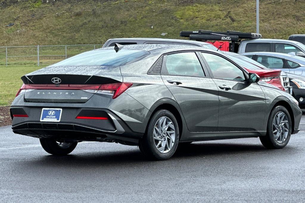 new 2025 Hyundai ELANTRA HEV car, priced at $26,105