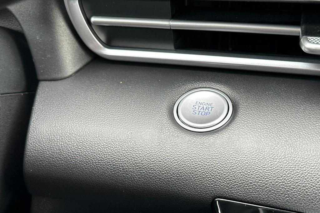new 2025 Hyundai ELANTRA HEV car, priced at $26,105