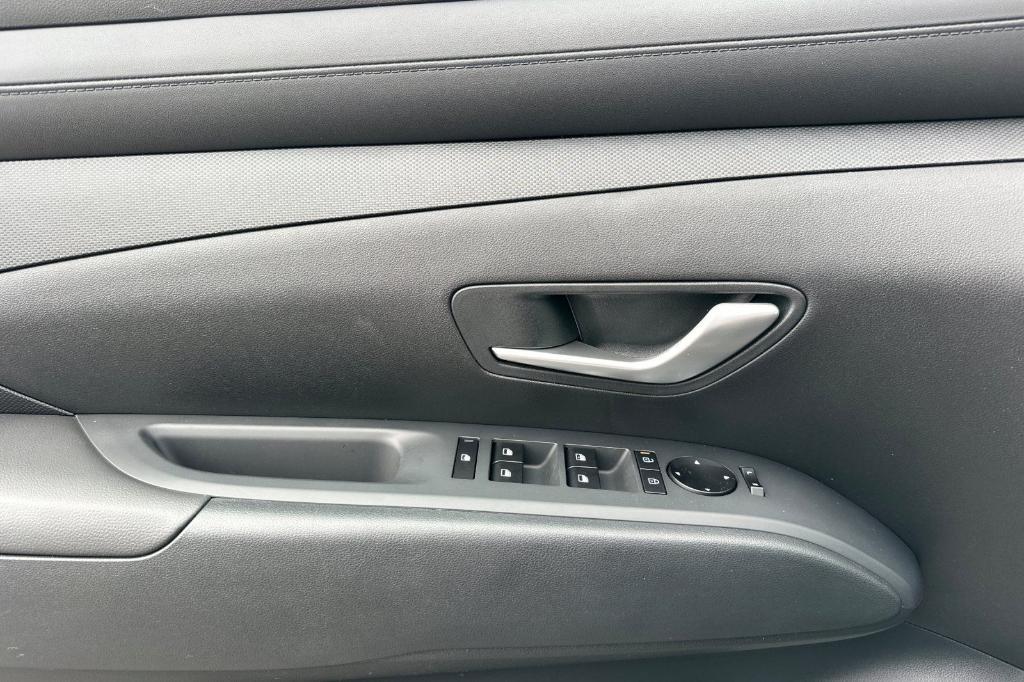 new 2025 Hyundai Tucson car, priced at $30,365