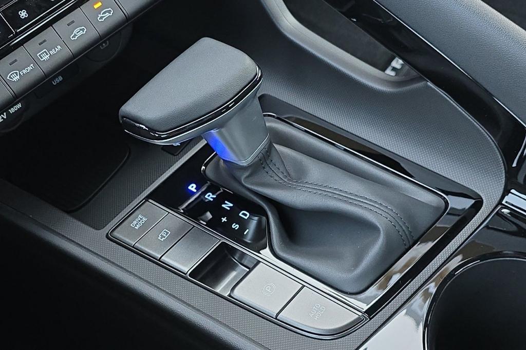 new 2025 Hyundai ELANTRA HEV car, priced at $28,185