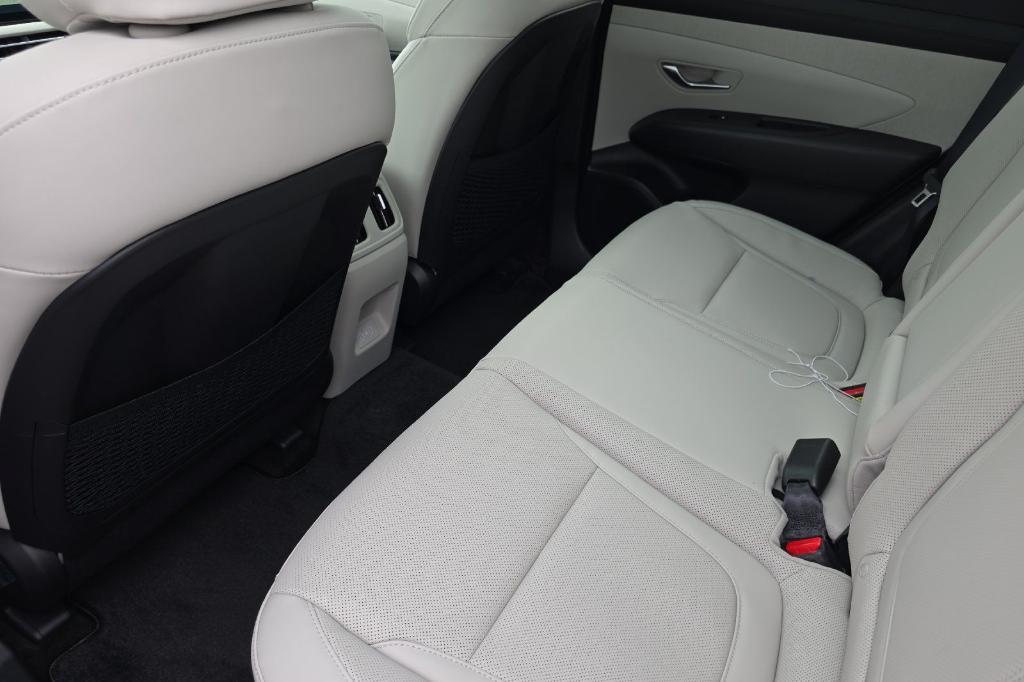 new 2025 Hyundai TUCSON Hybrid car, priced at $32,940