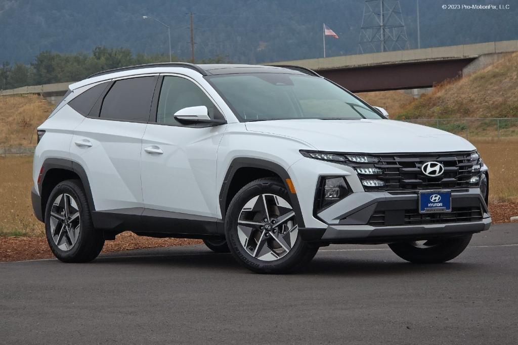new 2025 Hyundai TUCSON Hybrid car, priced at $32,940