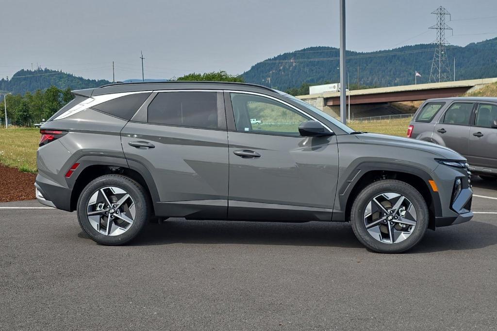 new 2025 Hyundai Tucson car, priced at $31,323