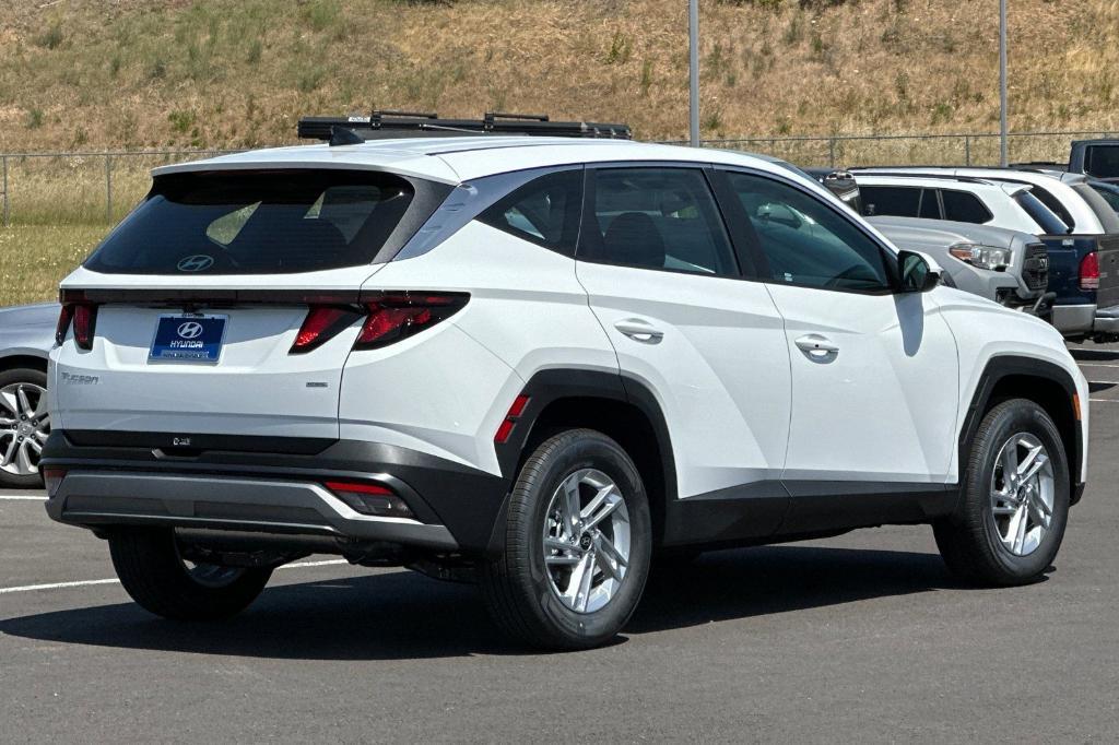new 2025 Hyundai Tucson car, priced at $30,040