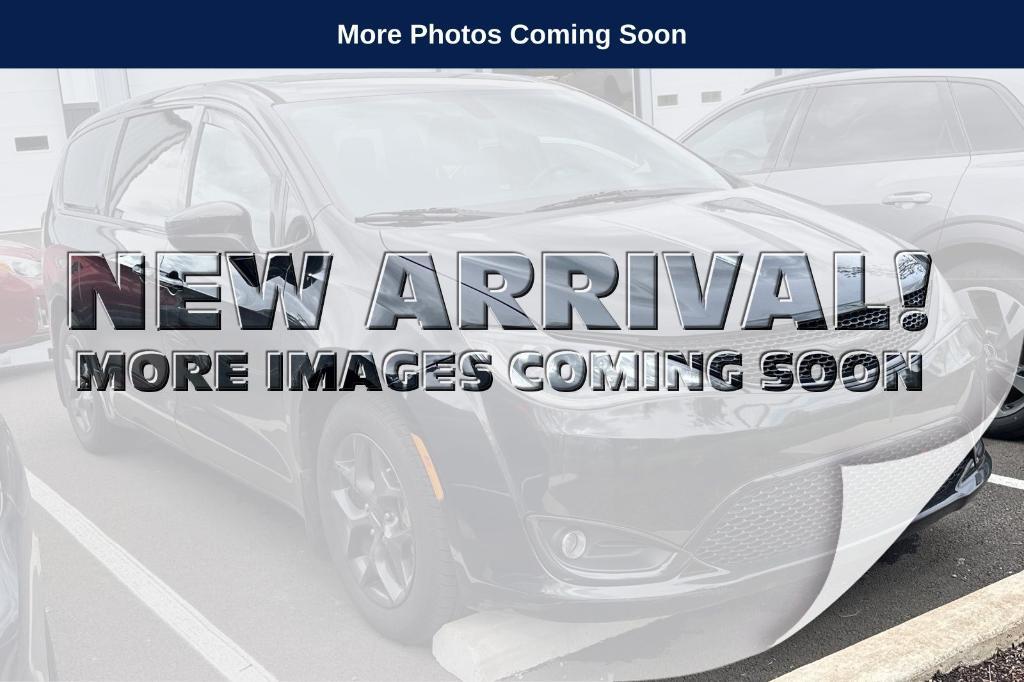 used 2018 Chrysler Pacifica car, priced at $15,995