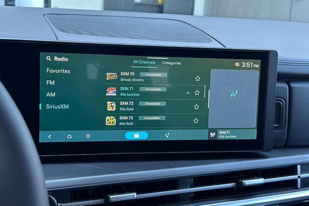 new 2025 Hyundai SANTA FE HEV car