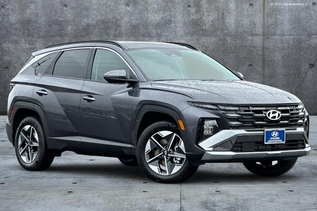 new 2025 Hyundai TUCSON Hybrid car, priced at $37,090
