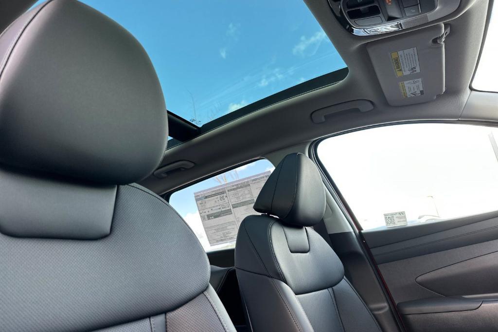 new 2025 Hyundai TUCSON Hybrid car, priced at $37,624