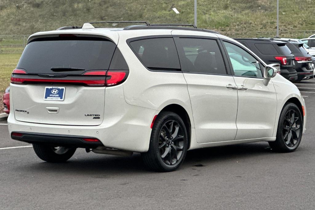 used 2021 Chrysler Pacifica car, priced at $21,977