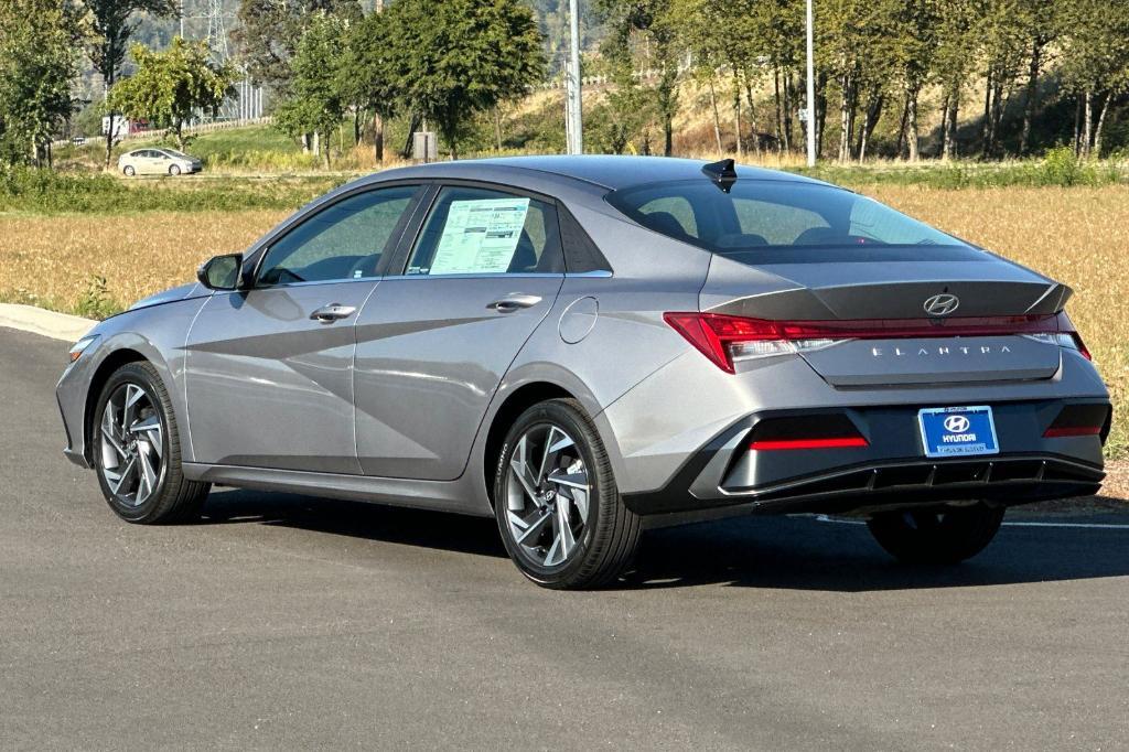 new 2025 Hyundai Elantra car, priced at $26,280