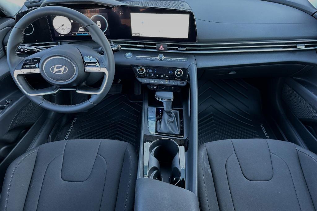 new 2025 Hyundai Elantra car, priced at $26,280