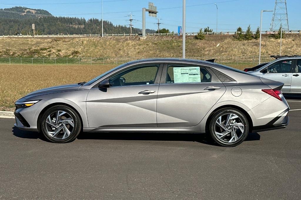 new 2025 Hyundai Elantra car, priced at $26,280