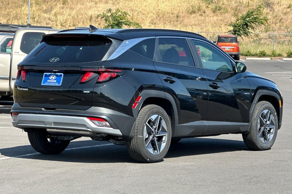 new 2025 Hyundai Tucson car, priced at $31,345
