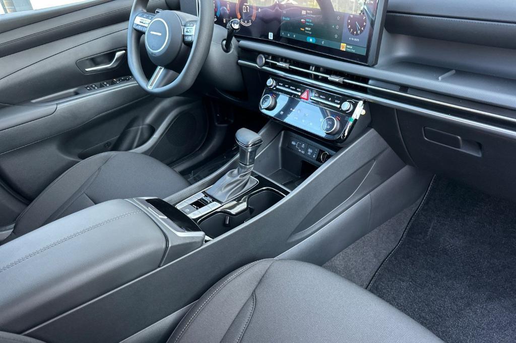 new 2025 Hyundai Tucson car, priced at $31,345