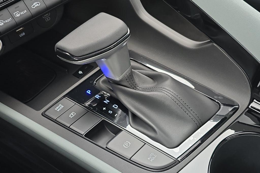 new 2025 Hyundai ELANTRA HEV car, priced at $30,575