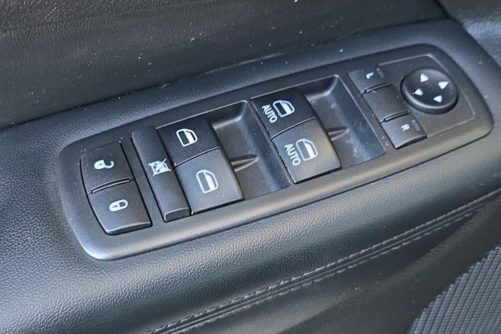 used 2019 Jeep Grand Cherokee car, priced at $23,270