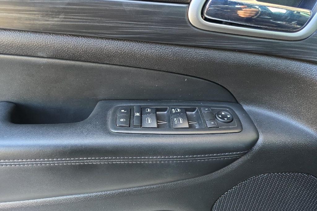 used 2019 Jeep Grand Cherokee car, priced at $23,270