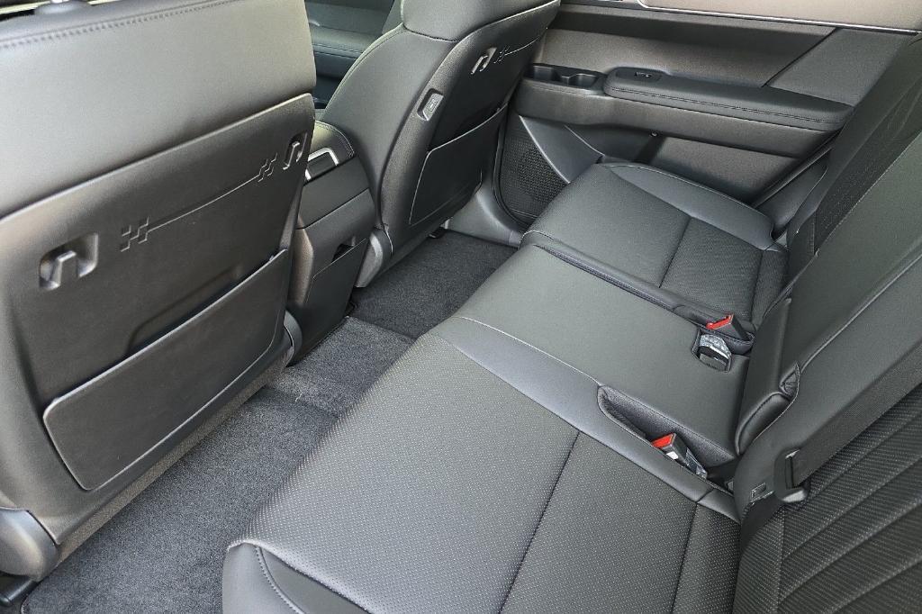 new 2025 Hyundai SANTA FE HEV car, priced at $35,814