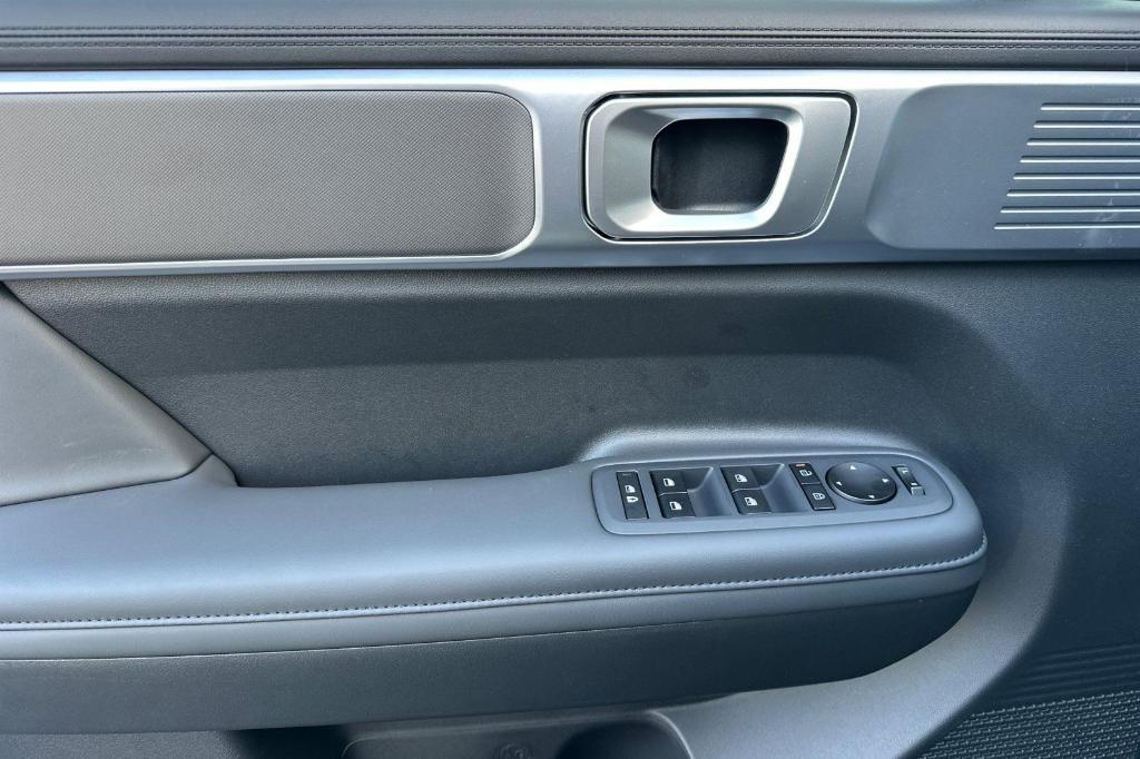 new 2025 Hyundai Santa Fe car, priced at $41,075