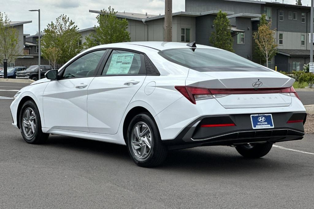 new 2025 Hyundai Elantra car, priced at $21,940
