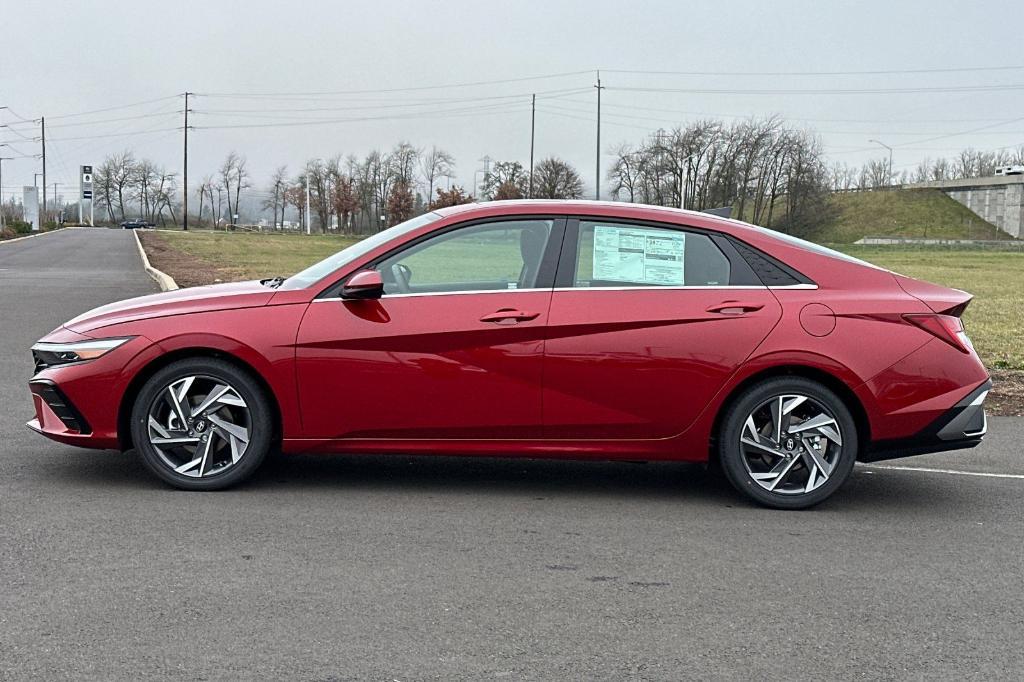 new 2025 Hyundai Elantra car, priced at $26,680