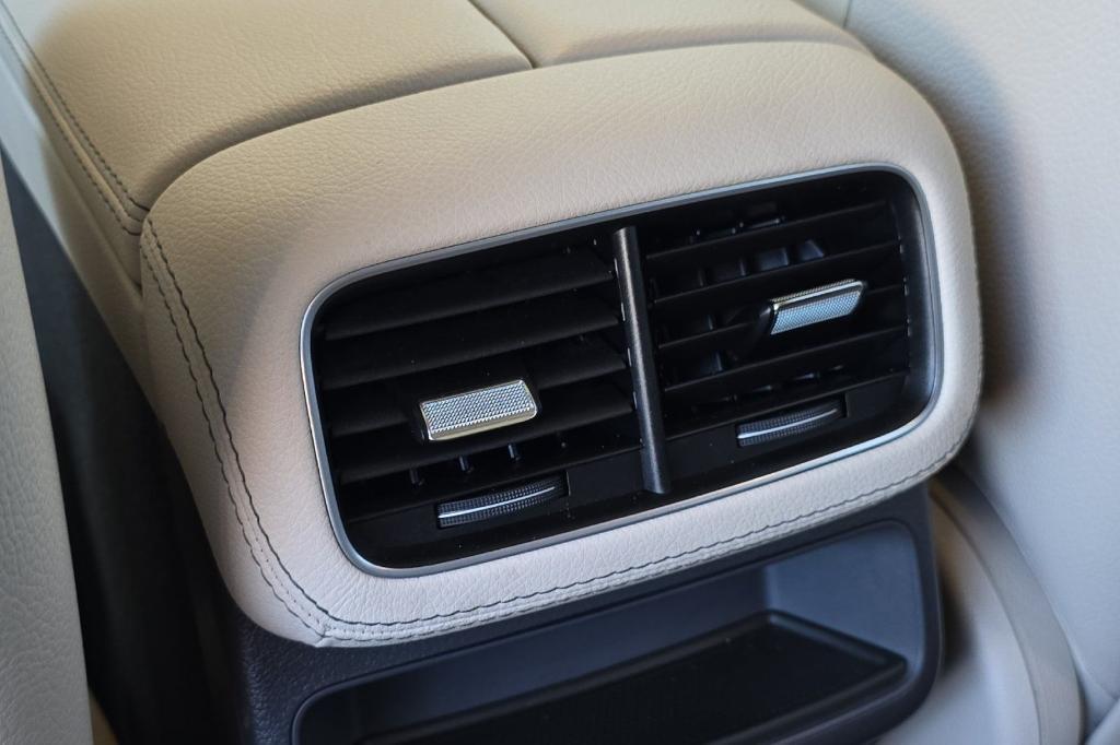 used 2020 Mercedes-Benz GLE 350 car, priced at $37,988
