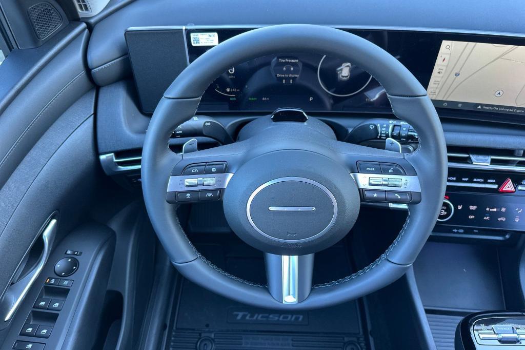 new 2025 Hyundai TUCSON Hybrid car, priced at $37,225