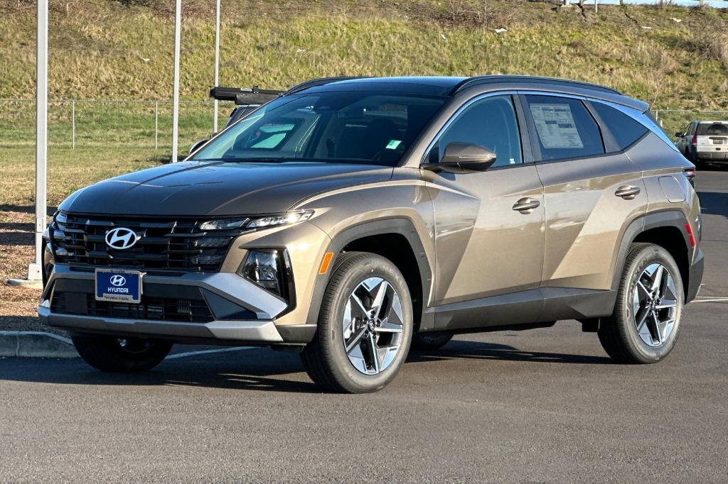 new 2025 Hyundai TUCSON Hybrid car, priced at $37,225