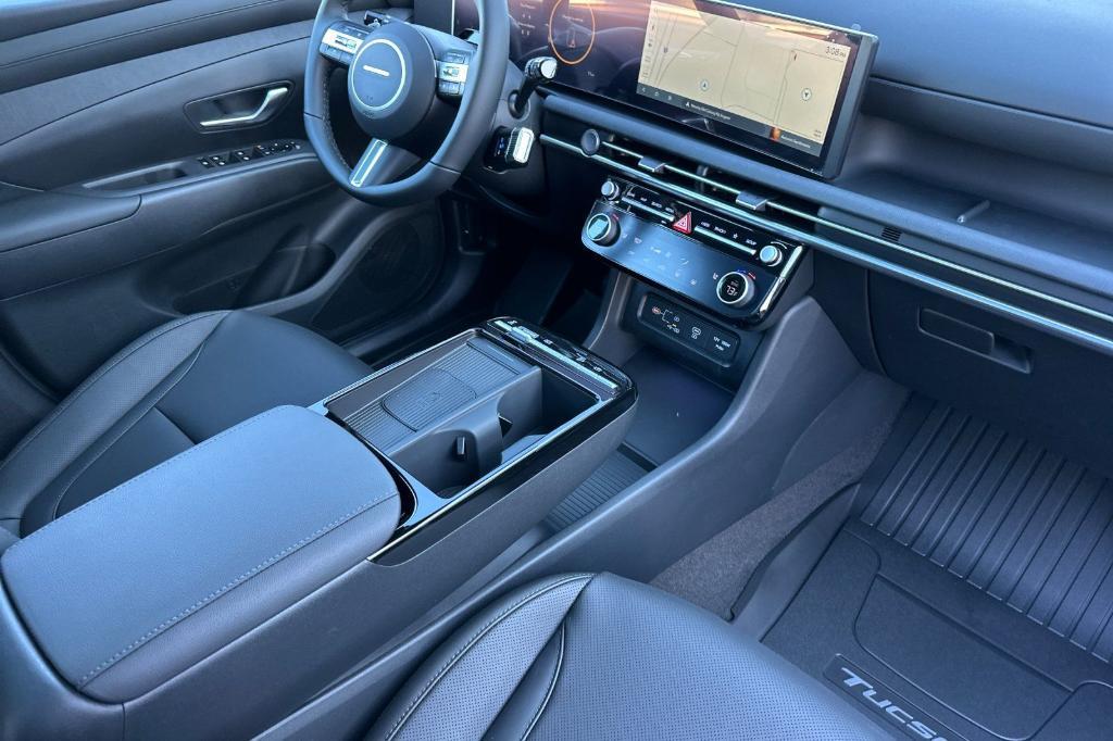 new 2025 Hyundai TUCSON Hybrid car, priced at $37,225