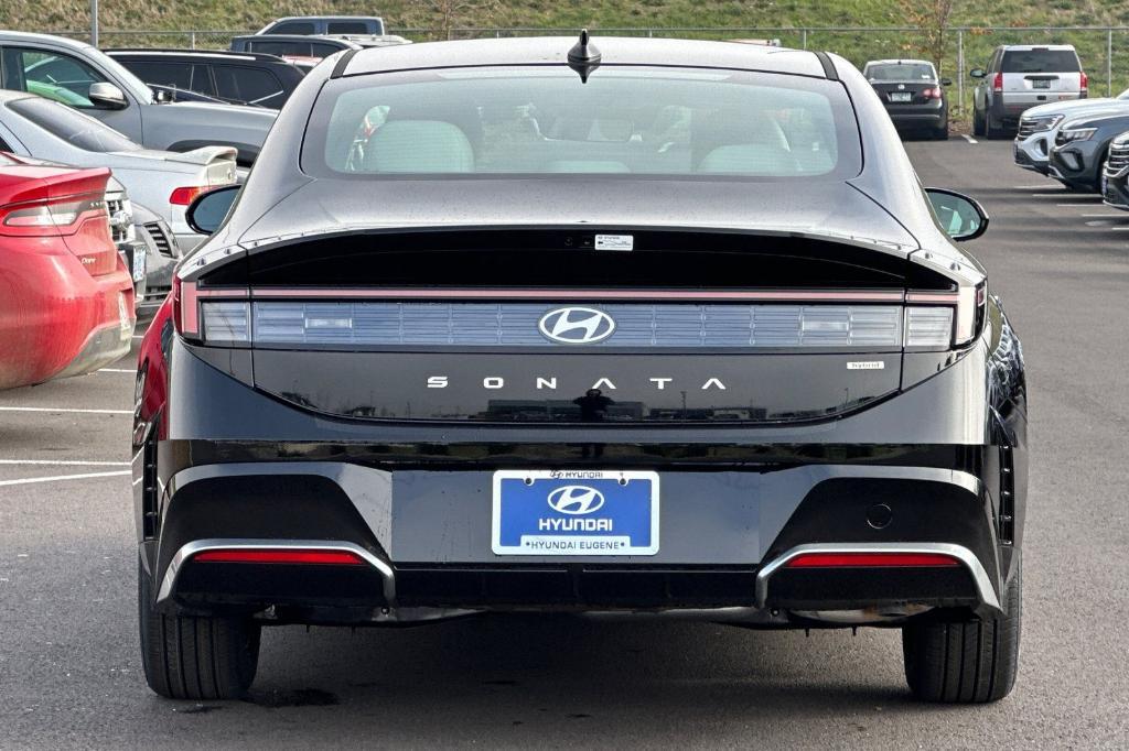 new 2025 Hyundai Sonata Hybrid car, priced at $31,760