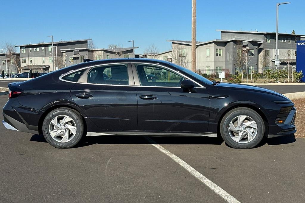 new 2025 Hyundai Sonata car, priced at $28,075