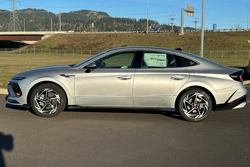 new 2025 Hyundai Sonata car, priced at $32,010