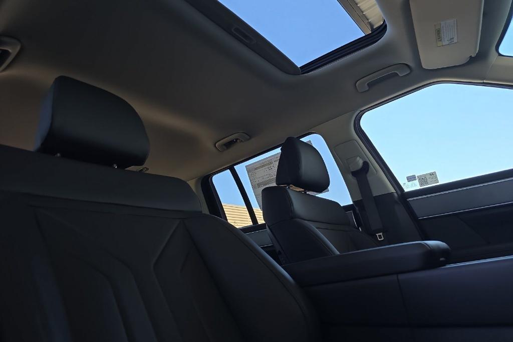 new 2025 Hyundai Santa Fe car, priced at $39,477