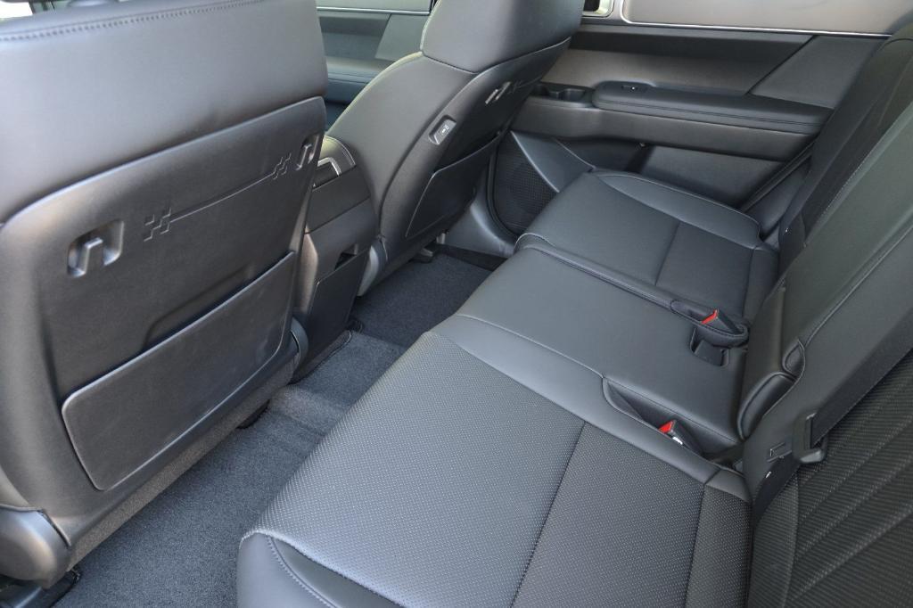 new 2025 Hyundai Santa Fe car, priced at $39,477