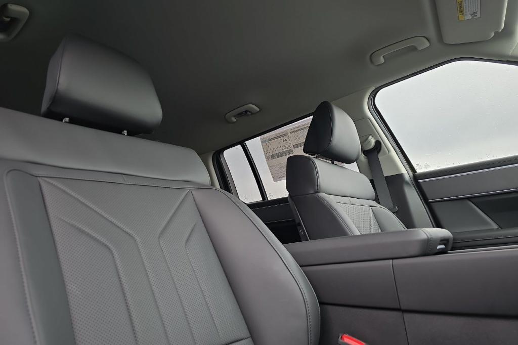 new 2025 Hyundai SANTA FE HEV car