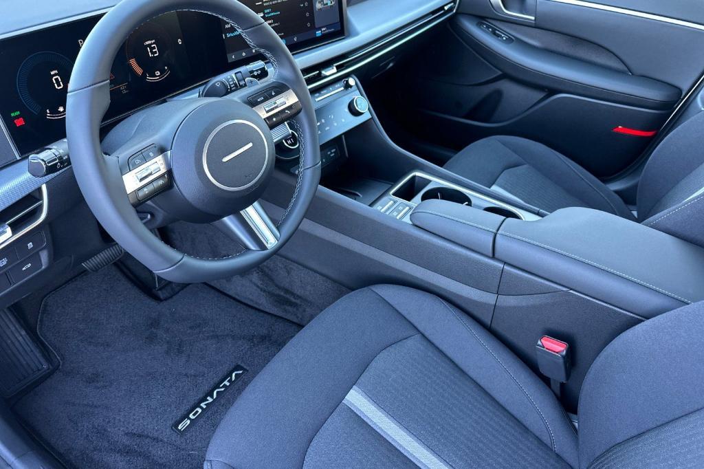 new 2025 Hyundai Sonata Hybrid car, priced at $32,410