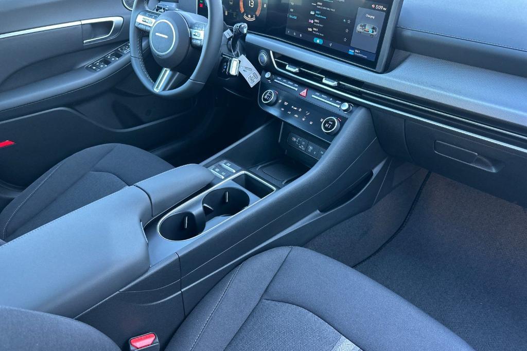 new 2025 Hyundai Sonata Hybrid car, priced at $32,410