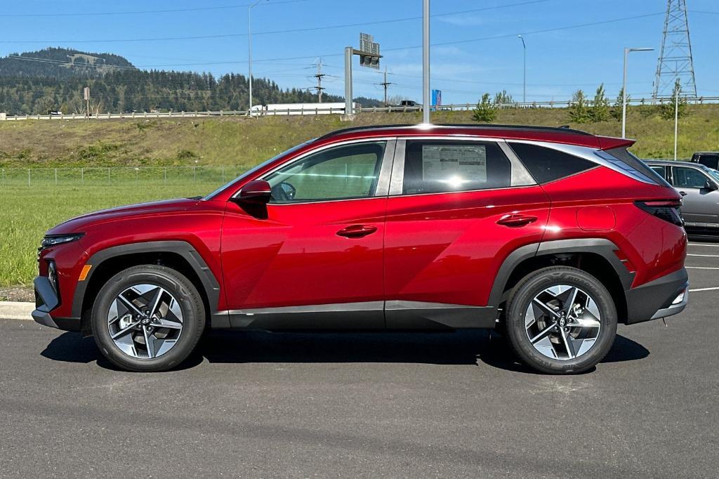 new 2025 Hyundai TUCSON Hybrid car, priced at $37,925