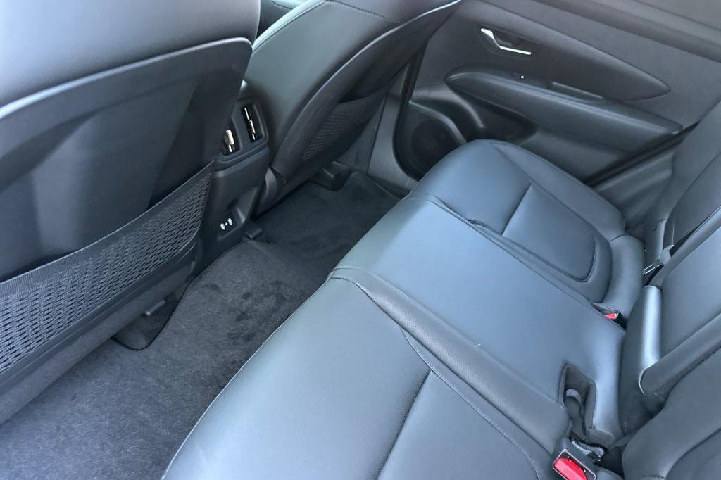 new 2025 Hyundai TUCSON Hybrid car, priced at $37,925
