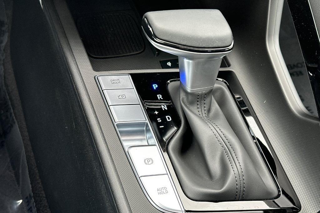 new 2025 Hyundai Elantra car, priced at $25,552