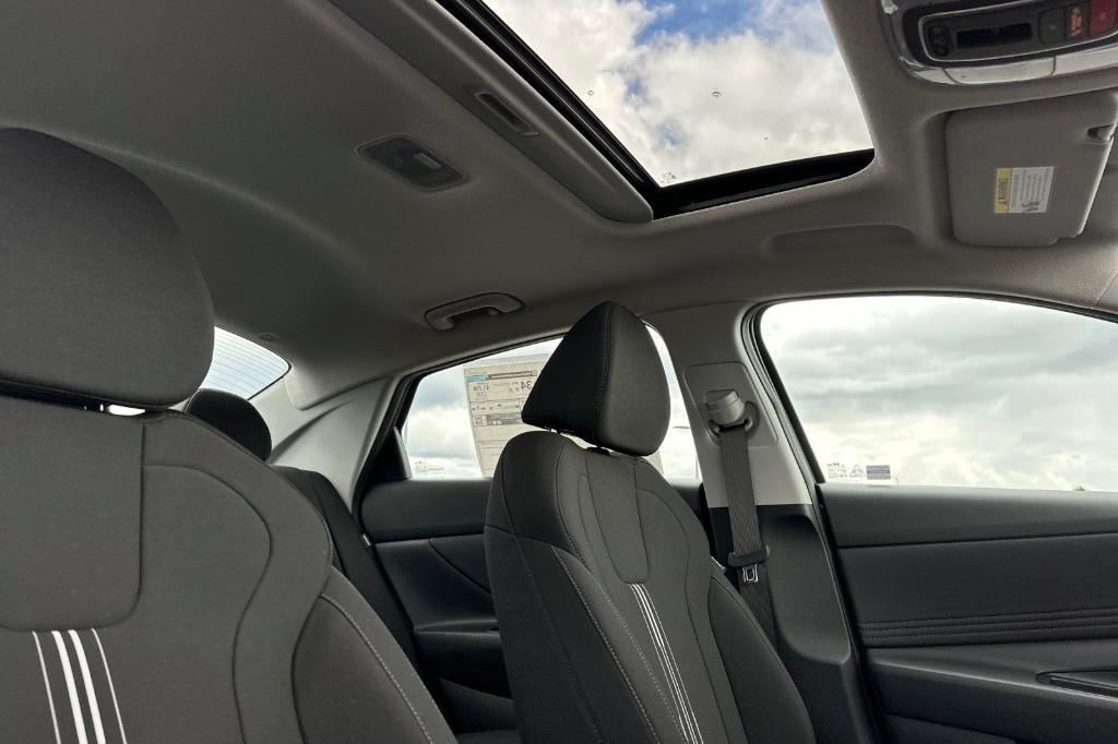 new 2025 Hyundai Elantra car, priced at $25,552