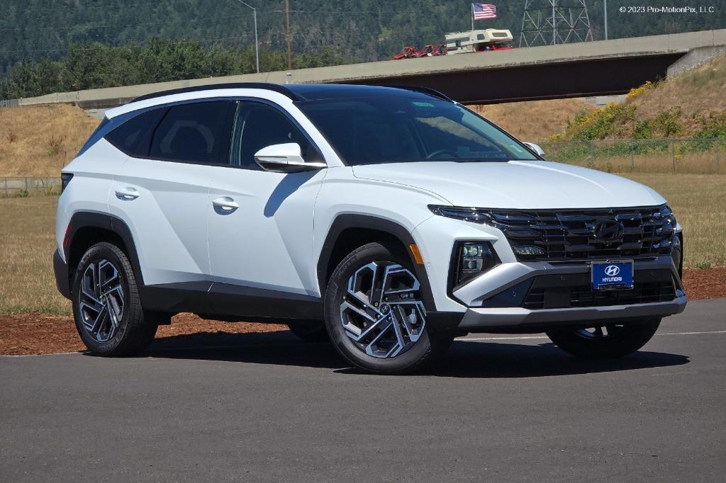 new 2025 Hyundai TUCSON Hybrid car