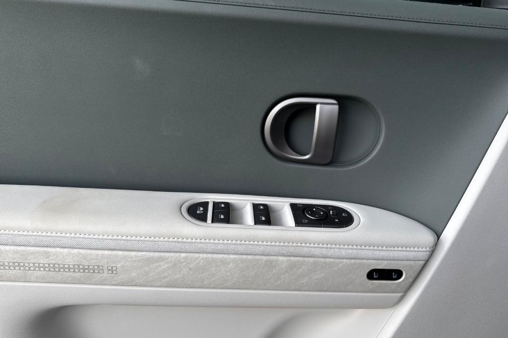 new 2025 Hyundai IONIQ 5 car