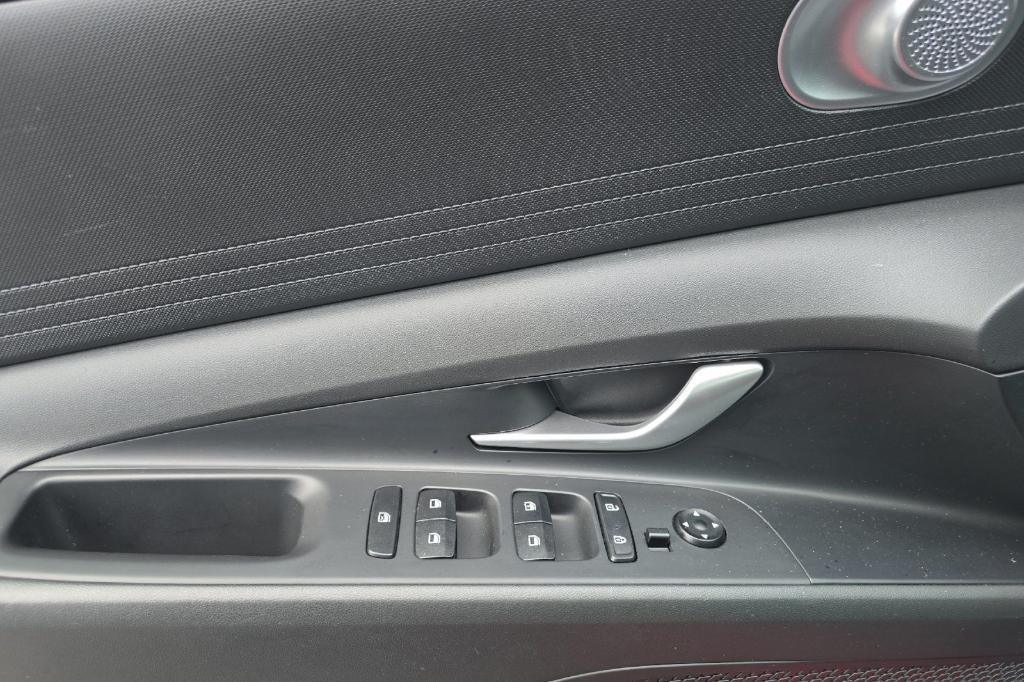 used 2022 Hyundai Elantra car, priced at $17,988