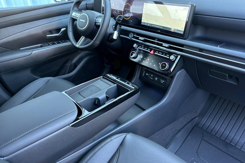 new 2025 Hyundai TUCSON Hybrid car